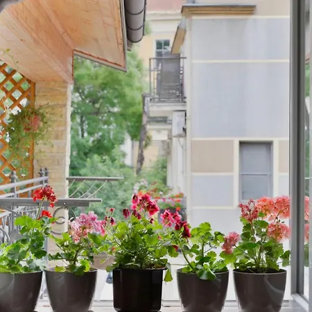 Zemun Center Lux 3 Bedroom Appartement *