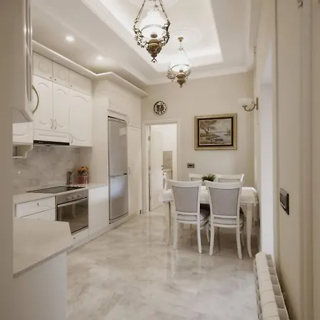 Zemun Center Lux 3 Bedroom *