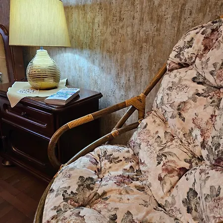 アパート Zemun Center Lux 3 Bedroom ベオグラード